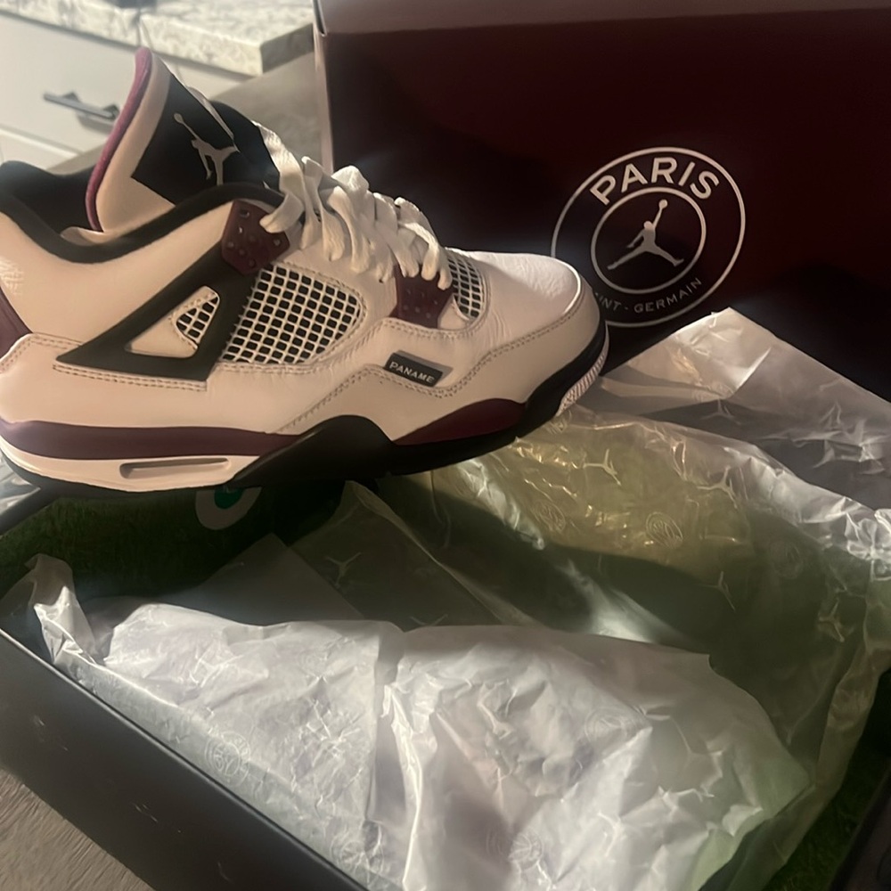 Jordan 4- Paris St.Germain